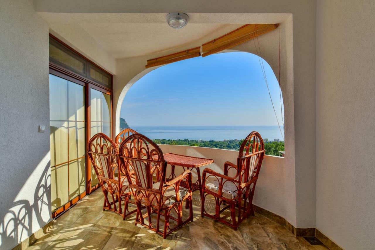 Pataki Guesthouse Petrovac Exterior photo